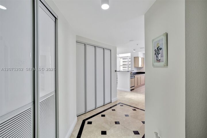 Property Photo:  2080 S Ocean Dr 1102  FL 33009 