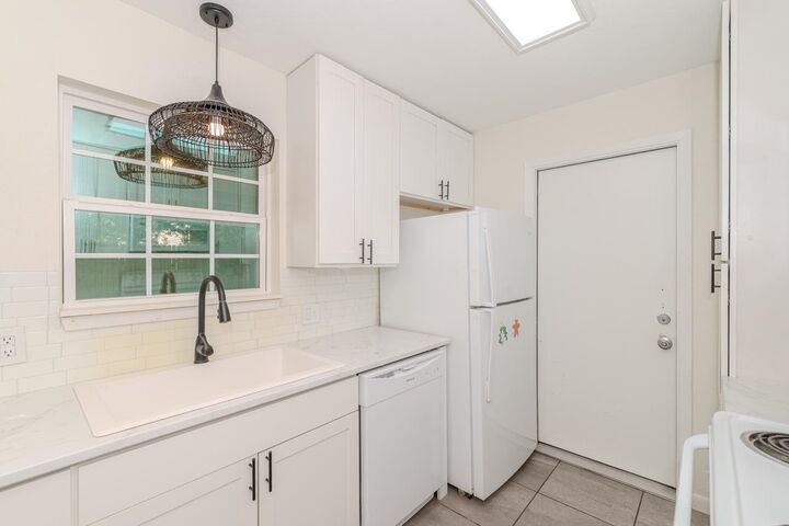 Property Photo: 135 W Barkley St. TX 77659-0000