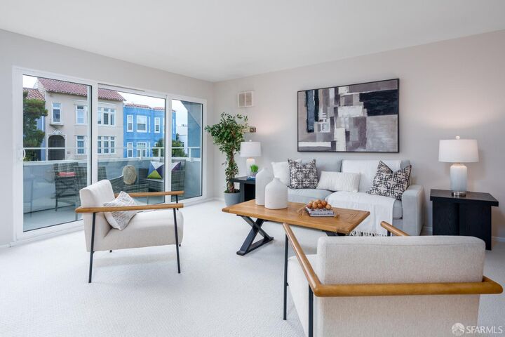 Property Photo: 3044 Franklin Street 101 CA 94123