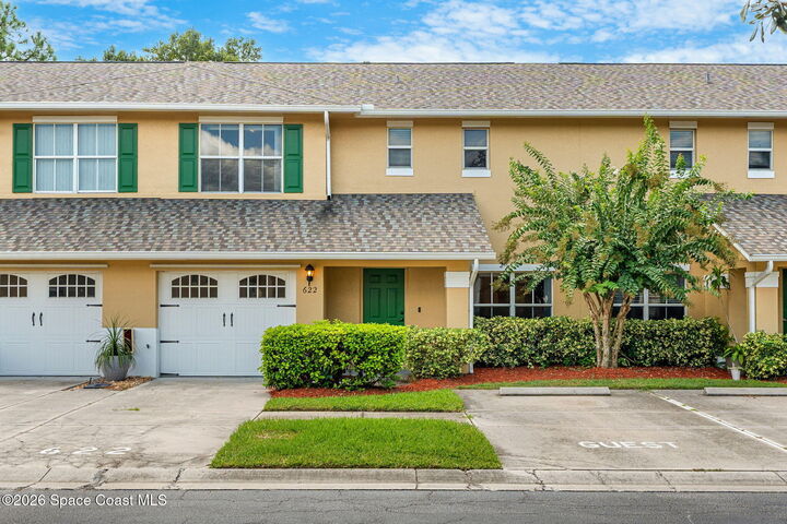 Property Photo: 622 Cedar Side Circle NE FL 32905