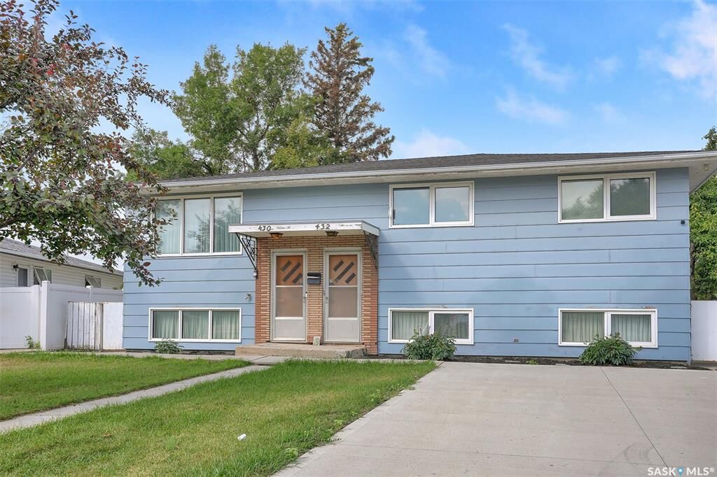 Property Photo:  430 Froom Crescent  SK S4N 1T6 
