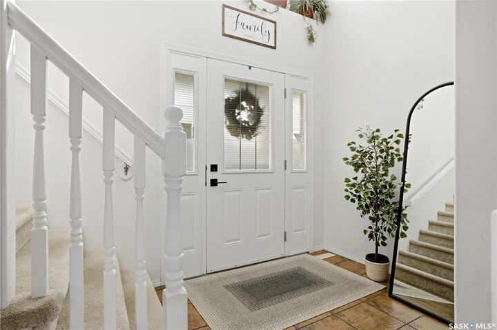 Property Photo: 7123 Wascana Cove Drive SK S4V 3G1