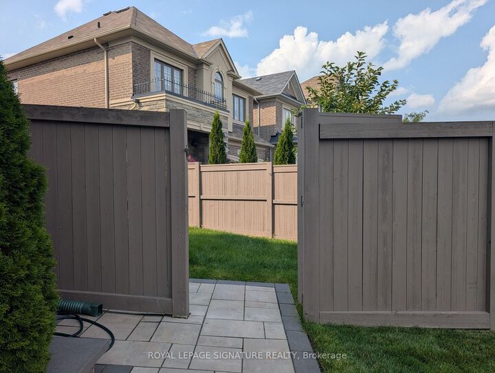 Property Photo: 2 Henry Moody Street E ON L7A 5A8