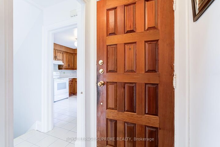 Property Photo:  143 Connolly Street 2  ON M6N 1E8 
