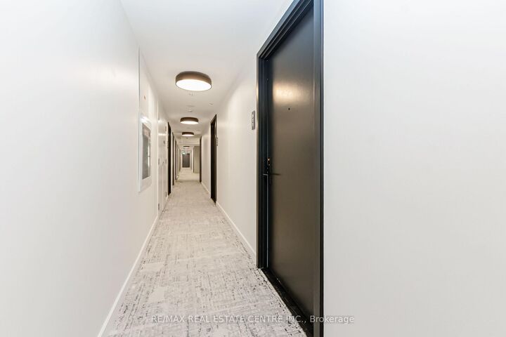 Property Photo: 3009 Novar Road 911 ON L5B 0P9