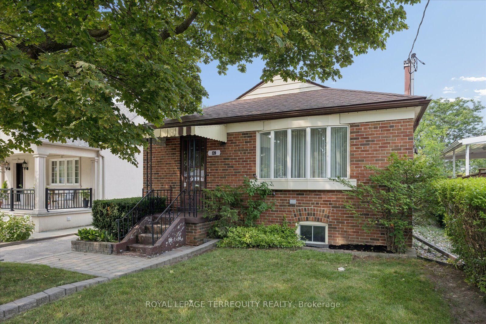 Property Photo:  120 Ellington Drive  ON M1R 3Y3 