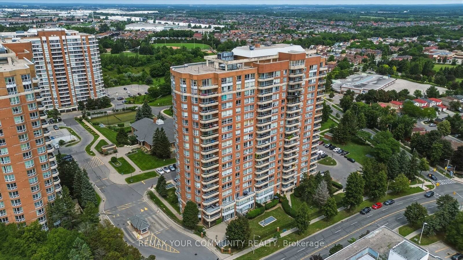 Property Photo: 410 McLevin Avenue 103 ON M1B 5J5