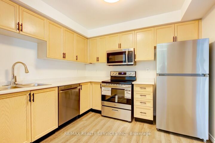 Property Photo: 63 Herkes Drive ON L6Y 5B2