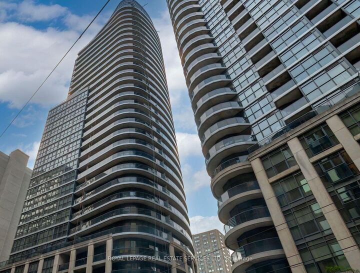 25 Carlton Street 603 — photo 1