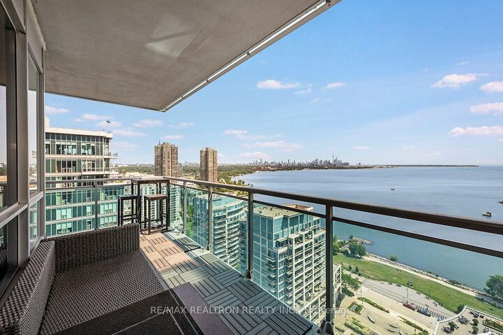 Property Photo: 16 Brookers Lane 2407 ON M8V 0A5