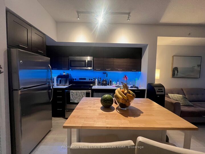 Property Photo: 2220 Lakeshore Boulevard W 3606 ON M8V 1A4