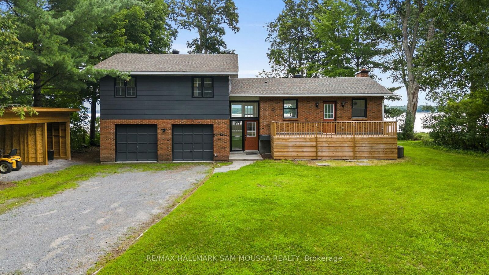 Property Photo:  208 Baillie Avenue  ON K0A 3M0 