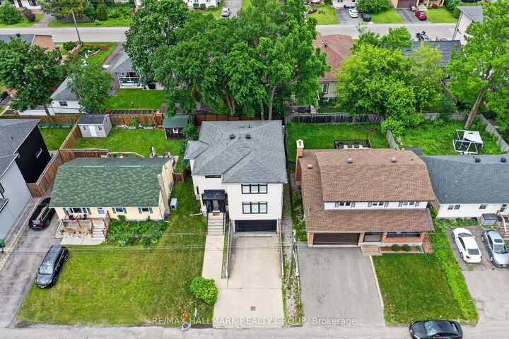 Property Photo: 1559 Queensdale Avenue ON K1T 1J3
