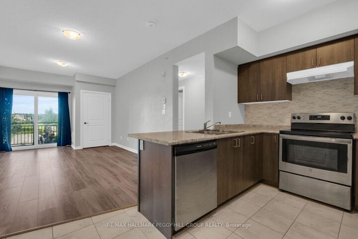 Property Photo: 299 Cundles Road E 308 ON L4M 0K9
