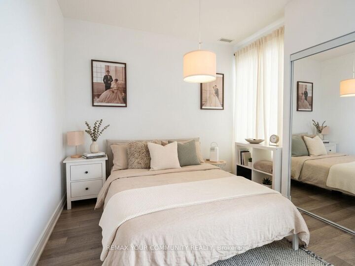 Photo de la propriété:  28 Ted Rogers Way 3712  ON M4Y 2J4 