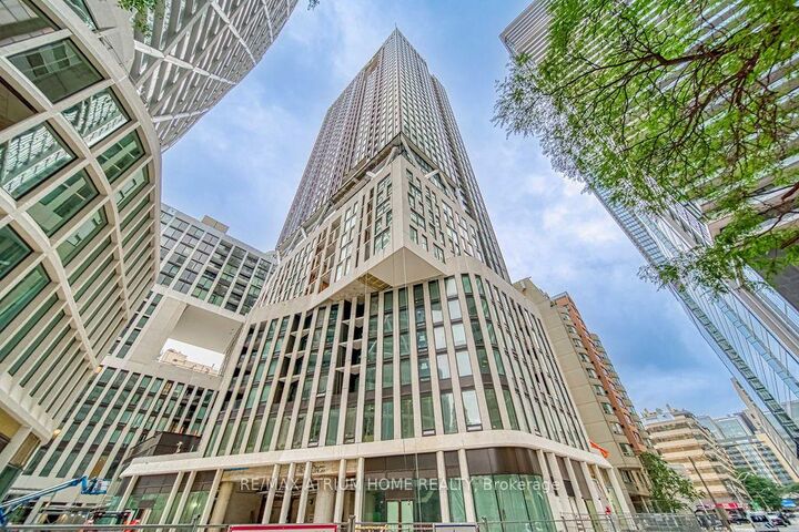 Property Photo:  238 Simcoe Street 2003  ON M5T 3B9 
