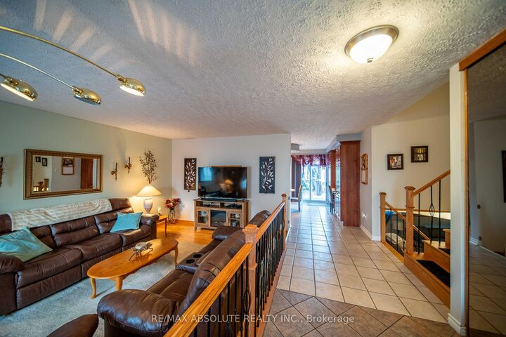 Property Photo: 54 Albert Street ON K0A 1W0