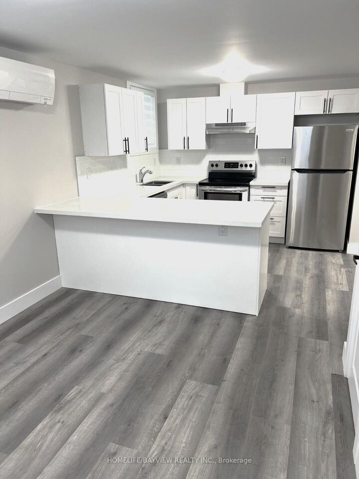 Property Photo:  164 Penetanguishene Road W Bsmnt  ON L4M 7C3 