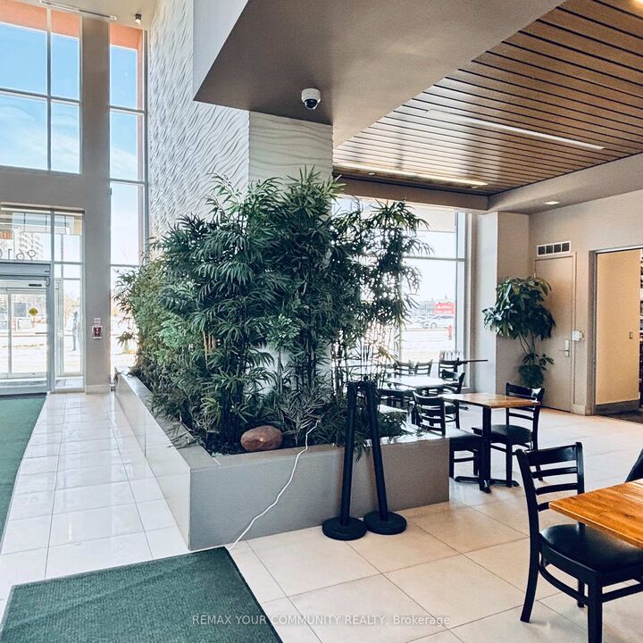 Property Photo: 9600 Yonge Street 318B ON L4C 0X3