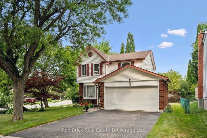 Photo de la propriété:  2 Woodborough Road  ON N1G 3K5 