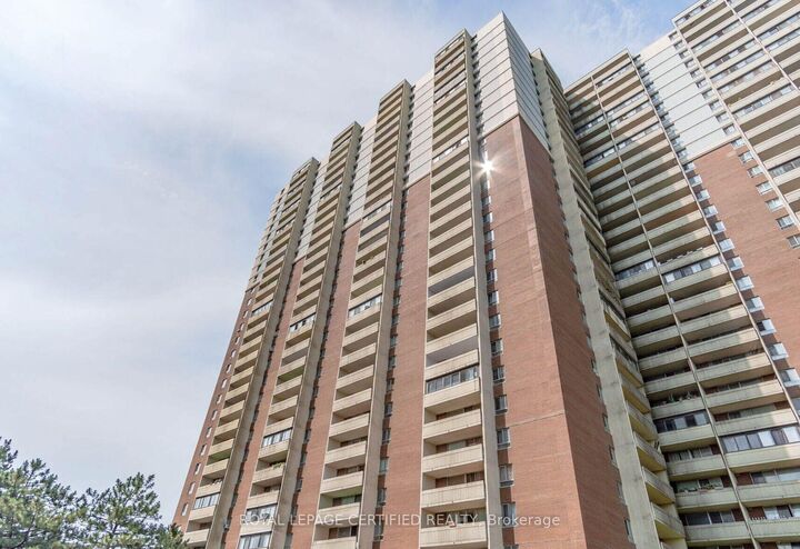 1 Massey Square 1208 — photo 1