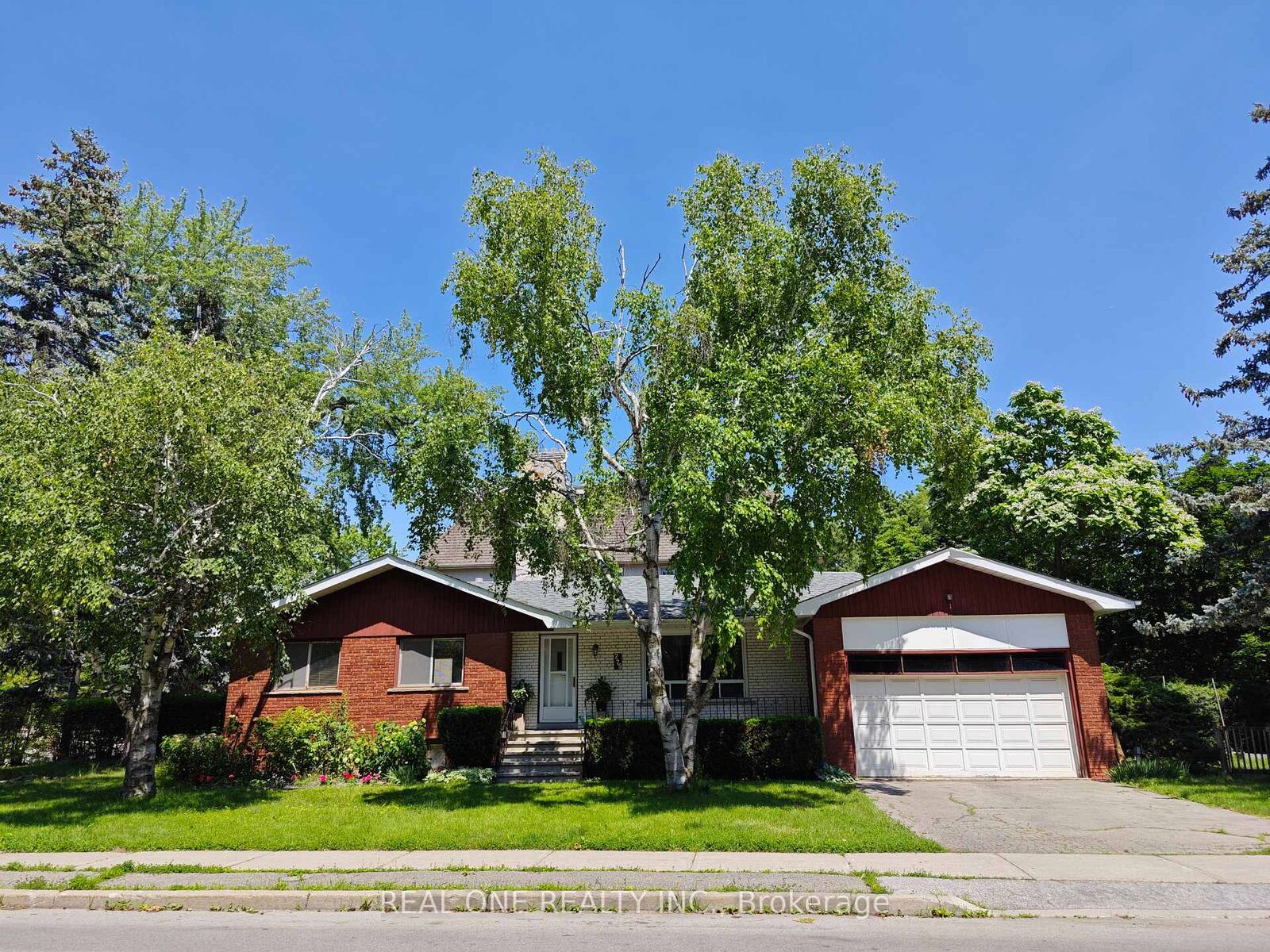 Property Photo:  275 Parkview Avenue  ON M2N 3Z3 