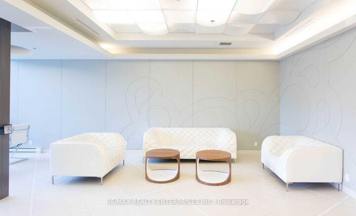 Property Photo: 80 Esther Lorrie Drive 522 ON M9W 4V1