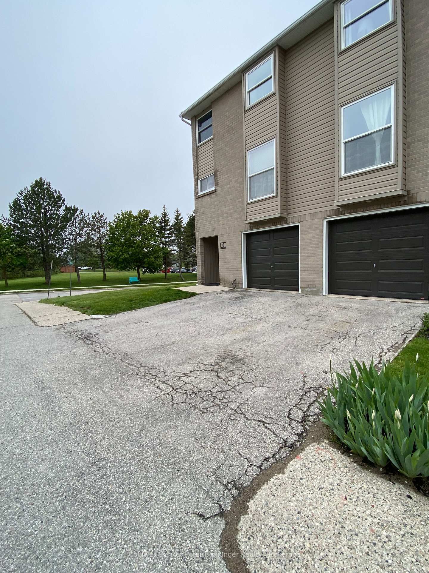 Property Photo: 6 Philip Place 6 ON N2Z 2E6
