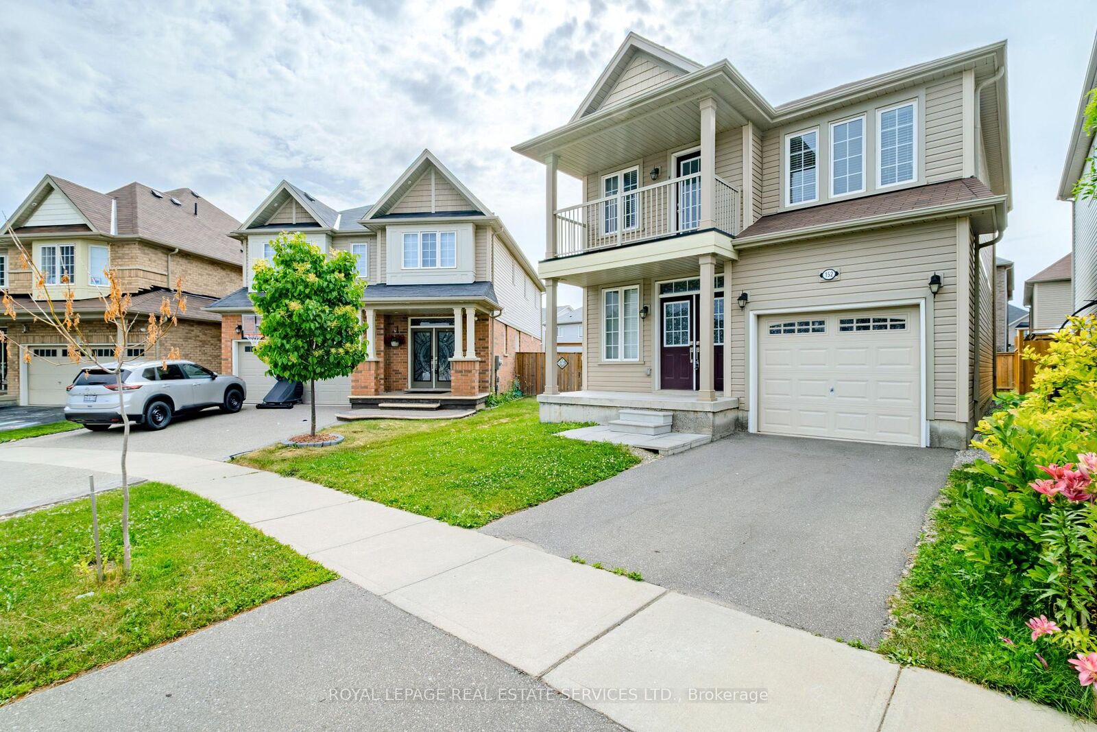 Property Photo:  152 Munro Circle  ON N3T 5L5 
