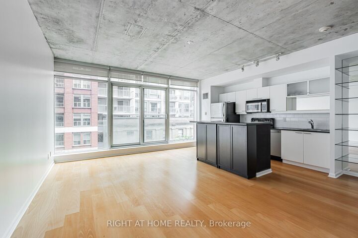 Photo de la propriété: 333 Adelaide St. East Street E 418 ON M5A 4T4