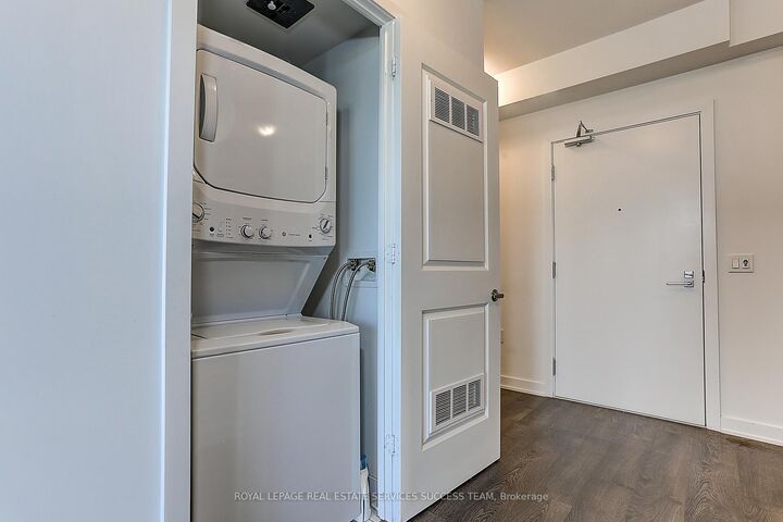 Property Photo: 4699 Glen Erin Drive 1203 ON L5M 2E5