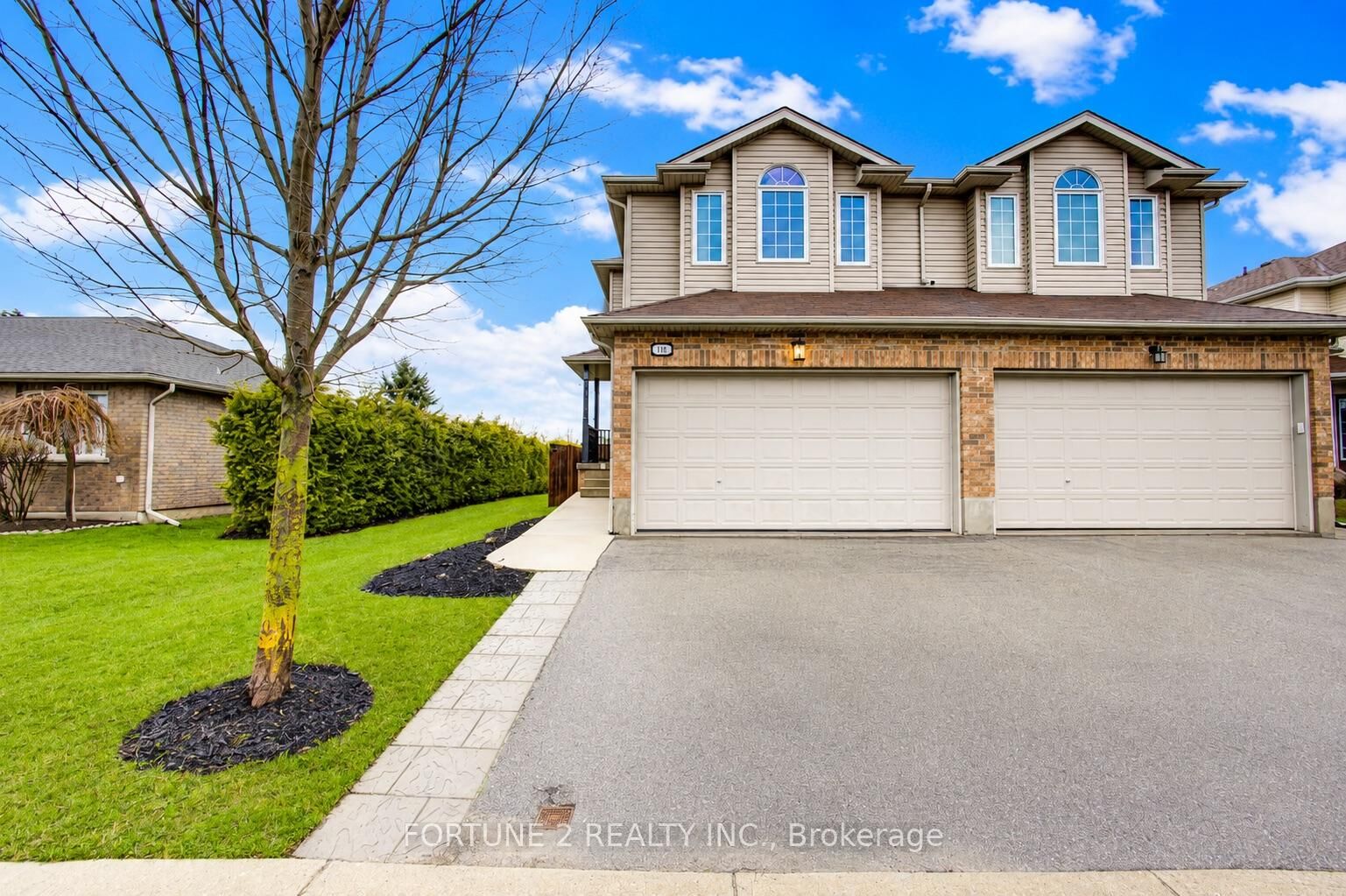 Property Photo: 455 Danby Street E ON N4W 0A5