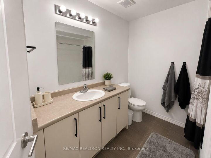 Property Photo: 186 Closson Drive ON L1P 0M6