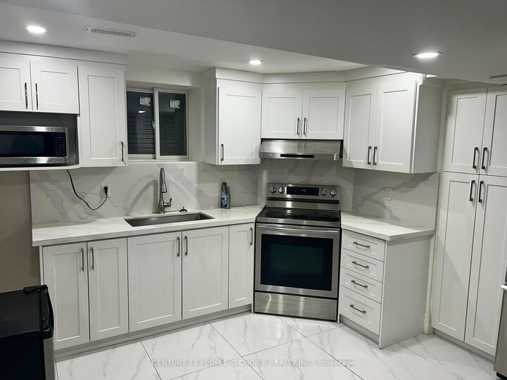 Property Photo:  6929 Gooderham Estate Boulevard Bsmt  ON L5W 1B4 