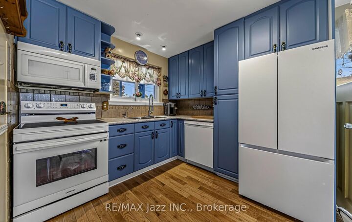 Property Photo: 1481 Evangeline Drive ON L1J 3S8