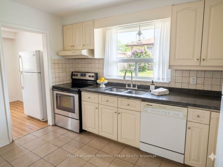 Property Photo: 47 Crosland Drive ON M1R 4M9