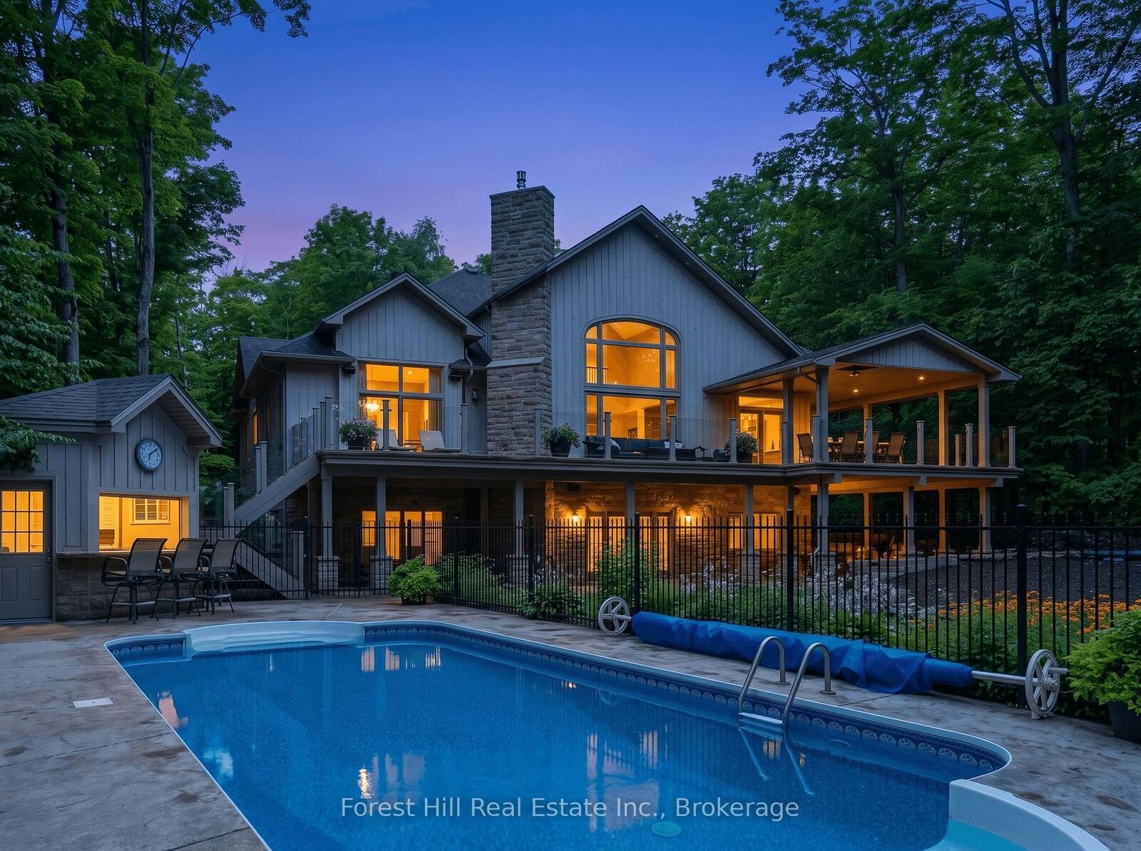 Property Photo: 201 Peters Crescent ON N0C 1E0