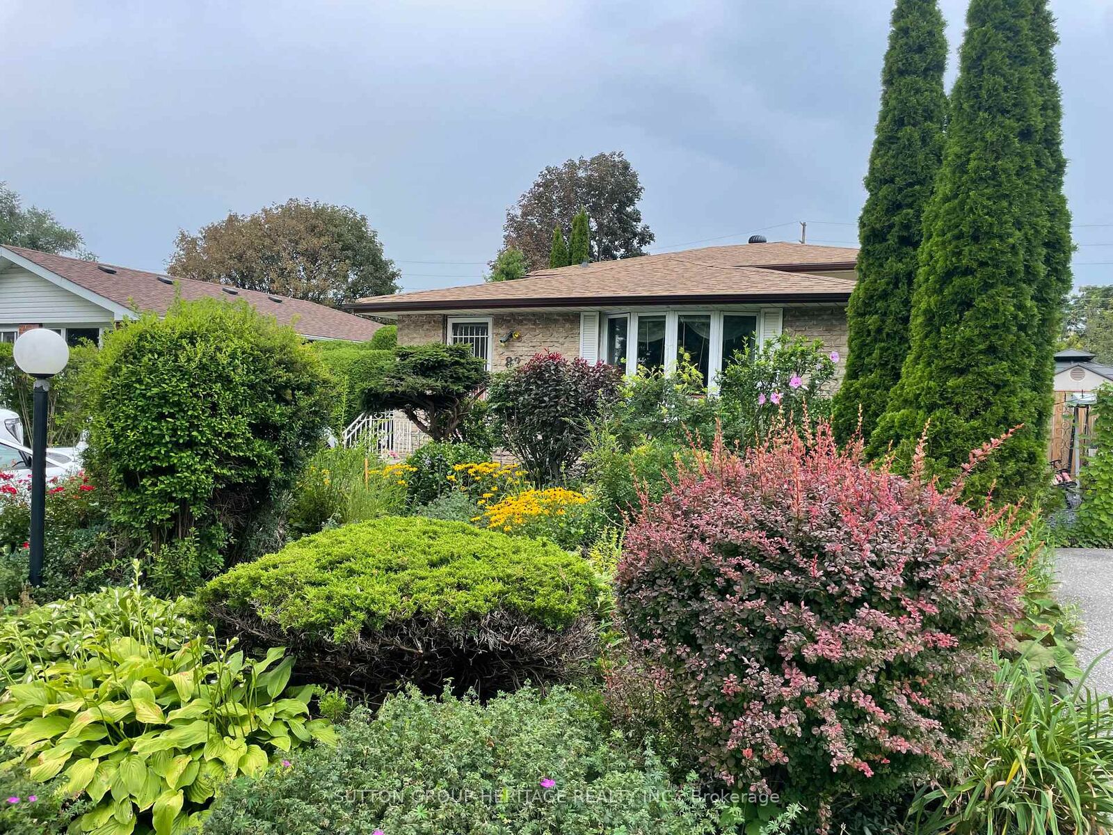 Property Photo: 82 Claymore Crescent ON L1G 6G2