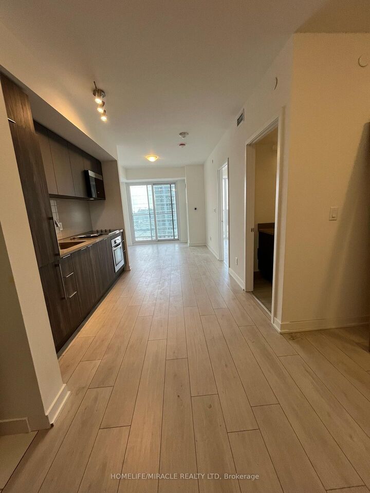 Photo de la propriété: 2031 Kennedy Road N 1620 ON M1T 0B8