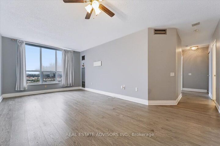 Property Photo: 21 Overlea Boulevard Ph#07 ON M4H 1P2