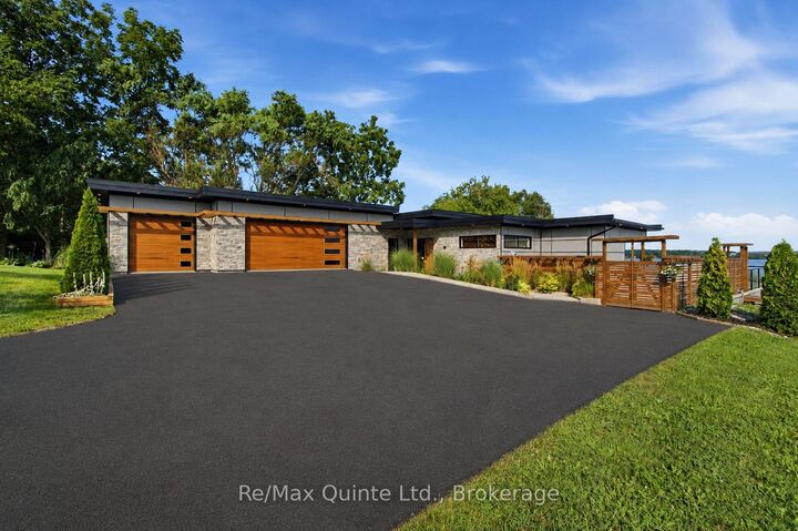 Property Photo: 8 Bayview Point Road ON K8N 4Z1