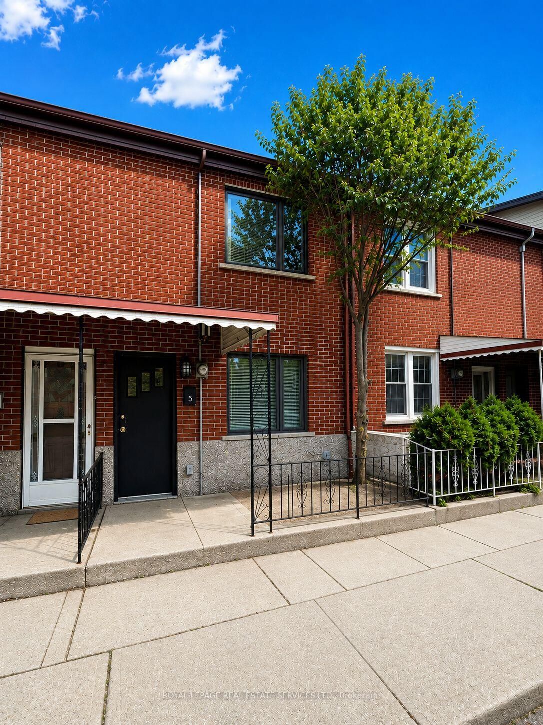 Property Photo:  5 Henderson Avenue  ON M6J 2B6 