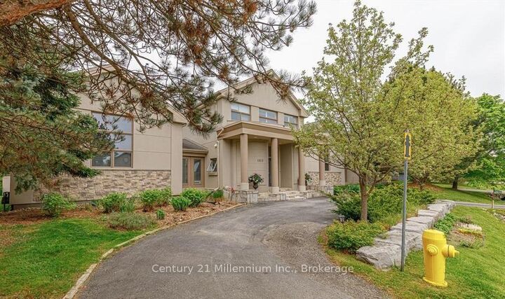 Photo de la propriété:  160 Grand Cypress Lane  ON L9Y 0K8 