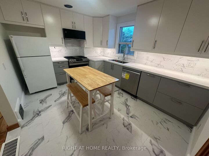 Property Photo: 309 Queen Mary Drive ON L6K 3L5