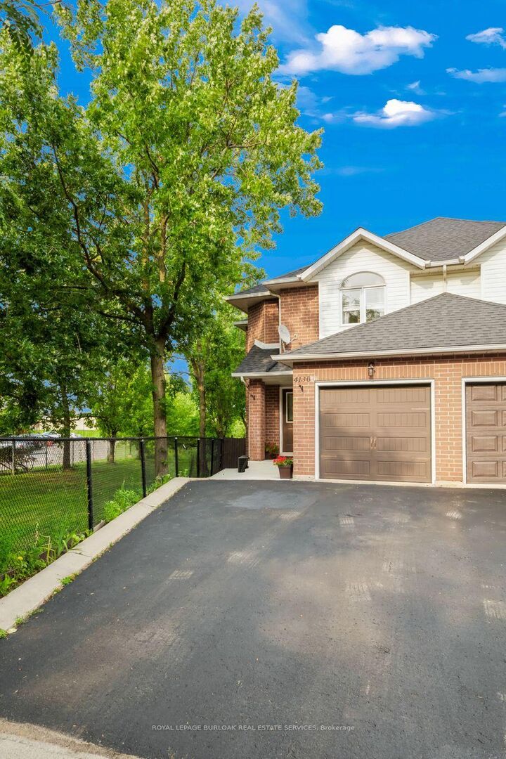 Property Photo: 4130 Foxwood Drive ON L7M 4L3
