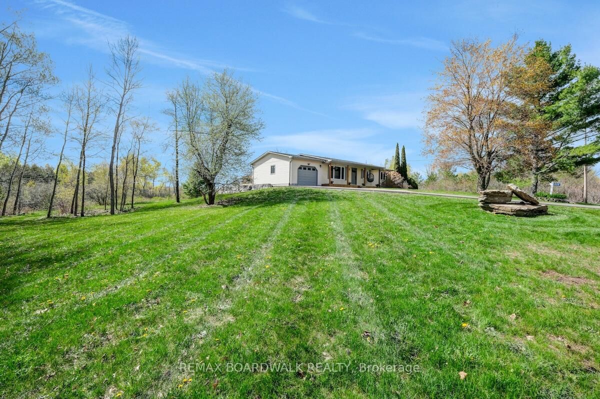 Property Photo:  1505 7th Line  ON K7C 3P2 