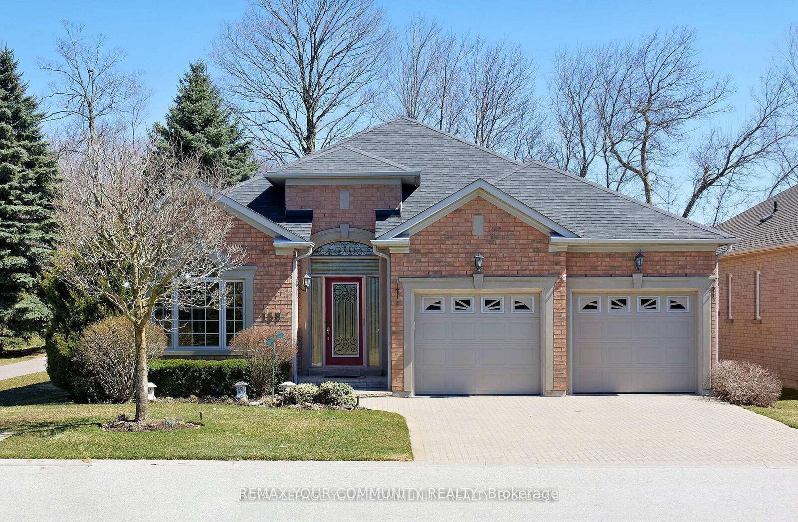 Property Photo:  158 Legendary Trail  ON L4A 1N6 