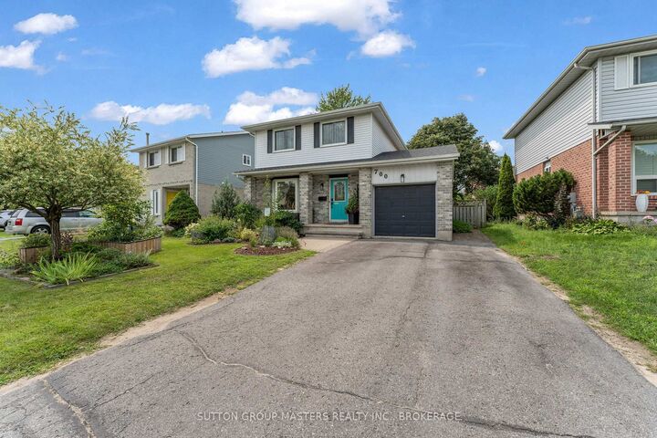 Property Photo:  700 Cedarwood Drive  ON K7P 2H9 