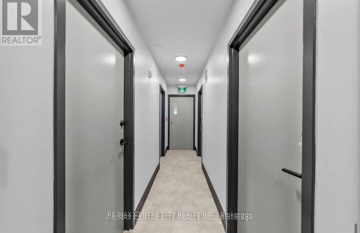 Property Photo:  400 Scenic Drive S 9  ON N5Z 3A8 