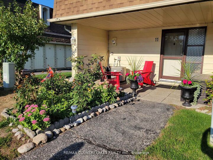 Property Photo: 4 Paradise Boulevard 11 ON L0K 1B0